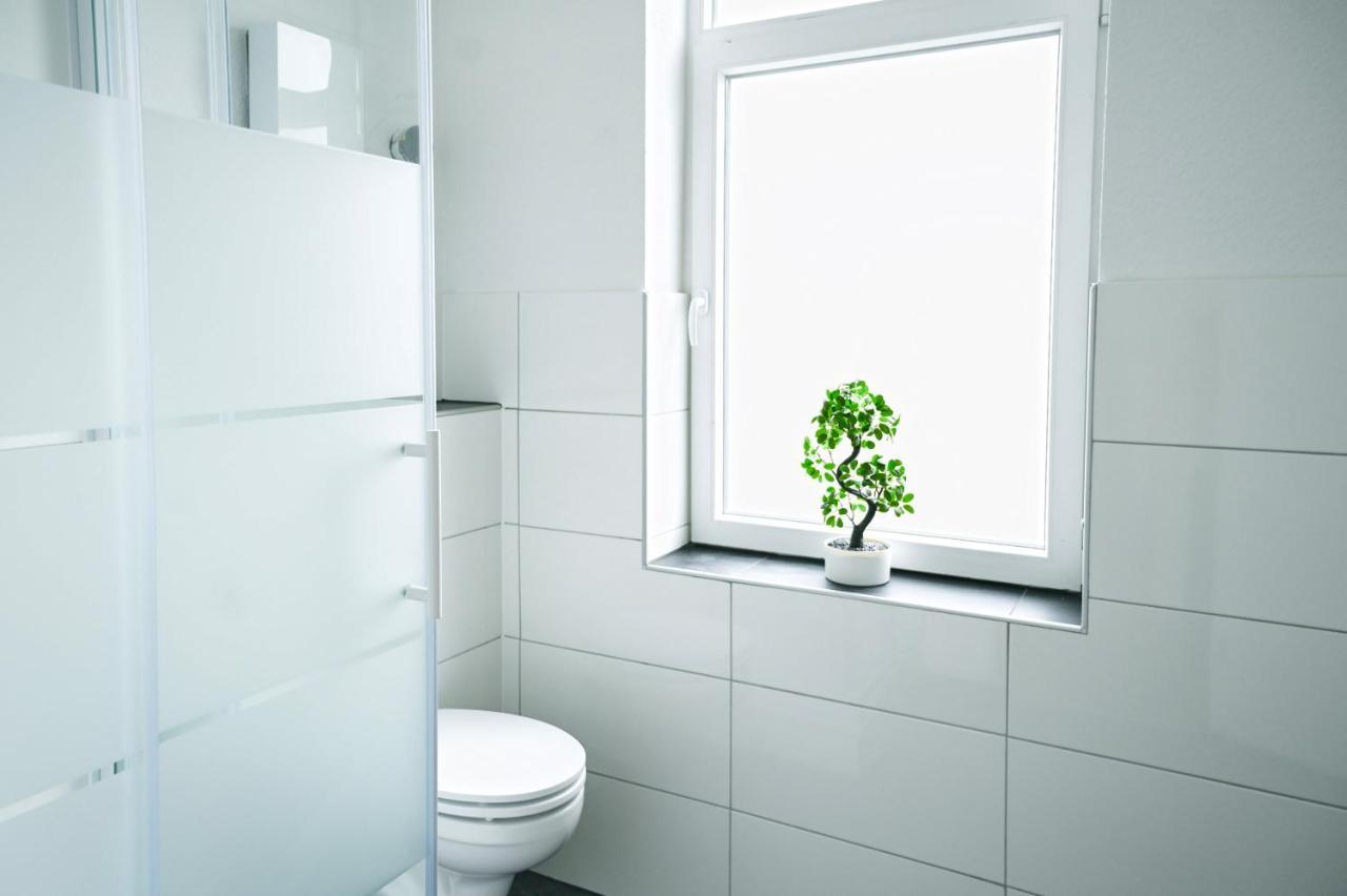 50Qm Apartment In Krefeld Zentral Gelegen Mit Hohen Decken - Beuys Apartments - Krefeld Esterno foto